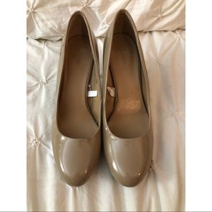 Tan MERONA colored heels - SIZE 9